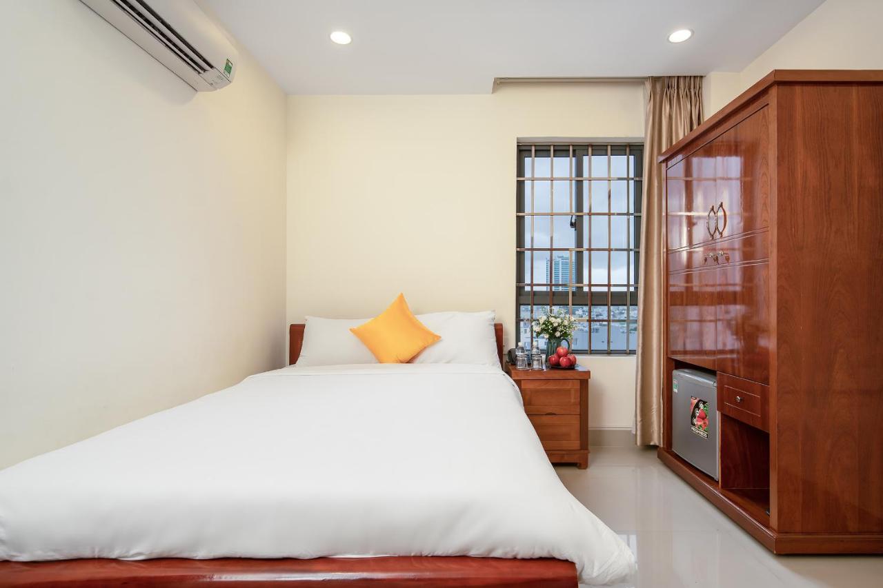Lotus Rock 05 Hotel Da Nang Bagian luar foto