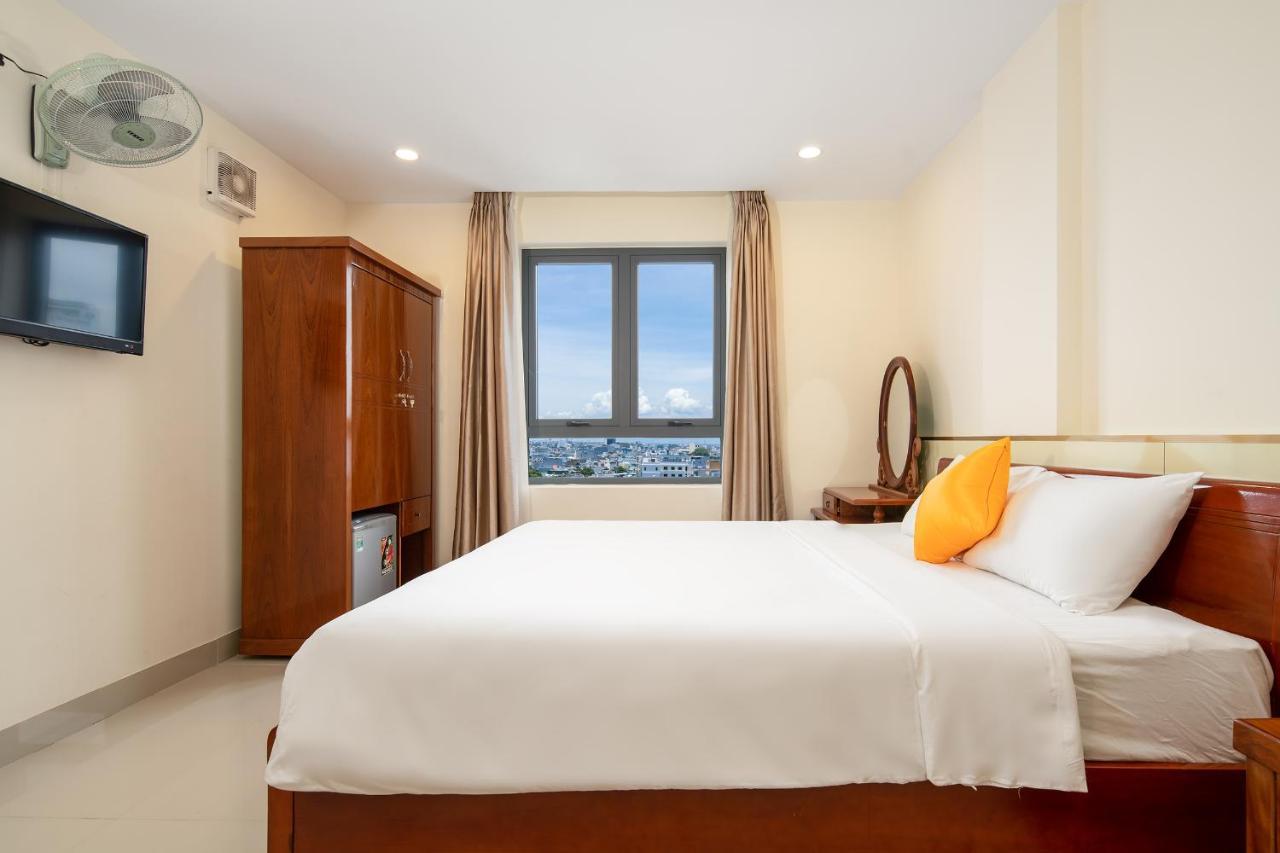 Lotus Rock 05 Hotel Da Nang Bagian luar foto